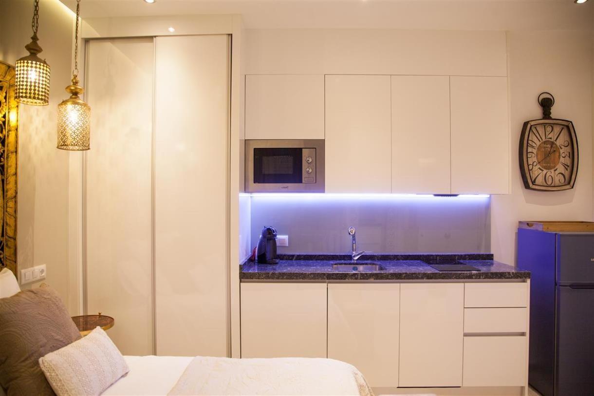 Apartamento Luna - Solo Adultos Madrid Buitenkant foto